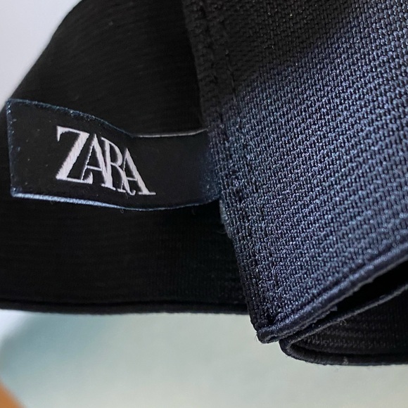 ZARA Gold Stretch Belt - Picture 4 of 5